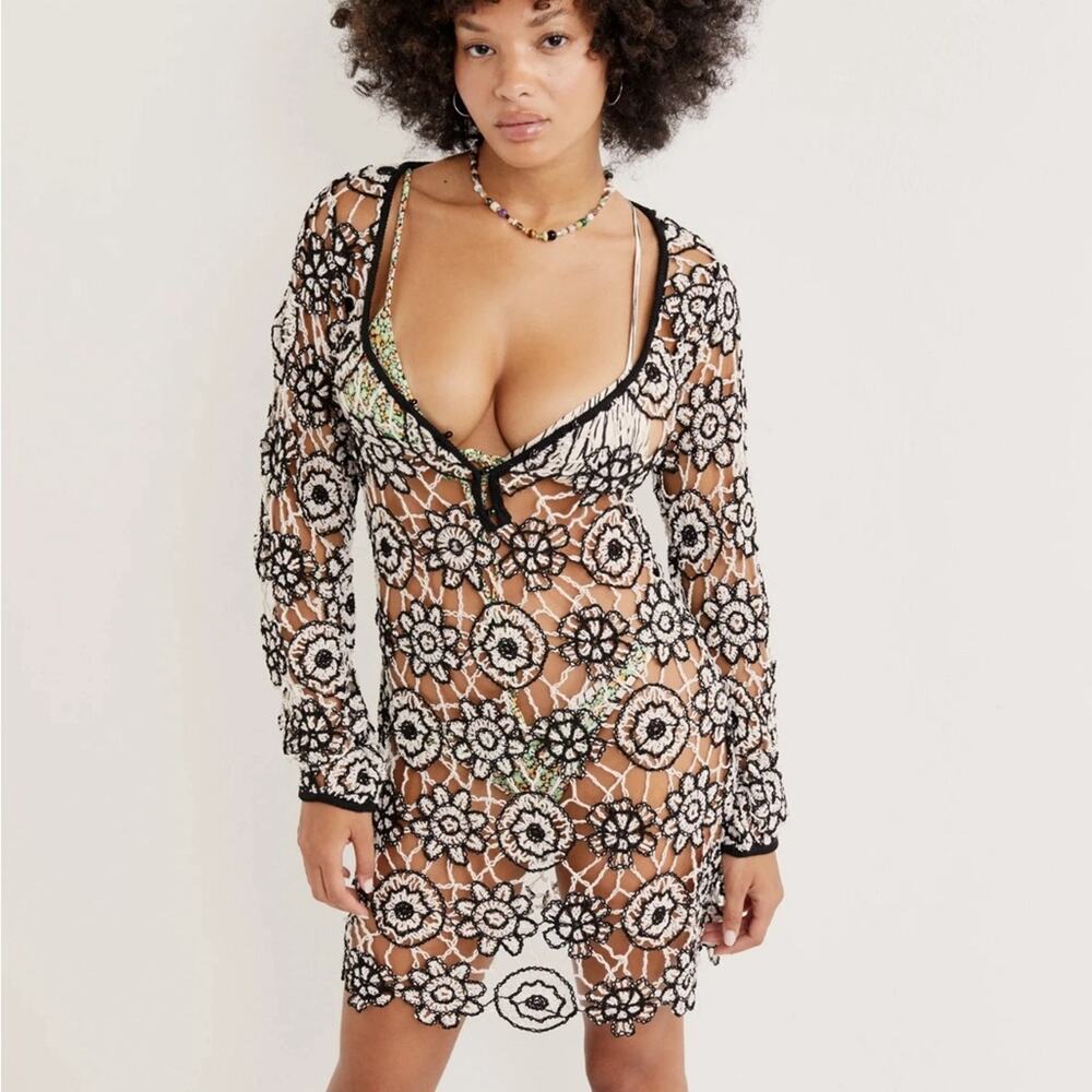 NWT For Love & Lemons Kaya Crochet Monochrome Knit Mini Dress Sz M